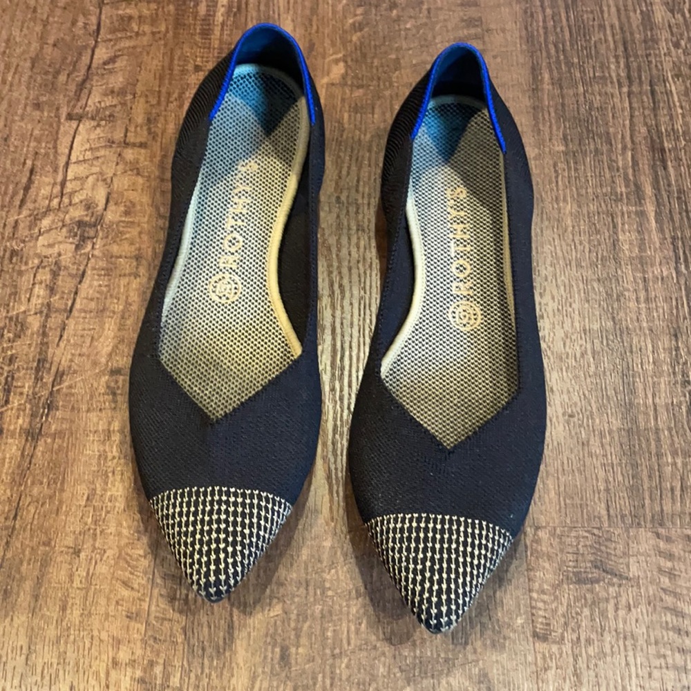 Black with gold toe Rothys